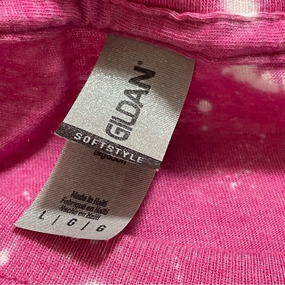 XOXO Cute Pink Heart Truck Happy Valentine's Day T-Shirt Size Large Gildan - Picture 2 of 8